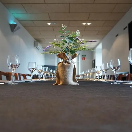 Els Angels Hotel & Restaurant ホテル 3*